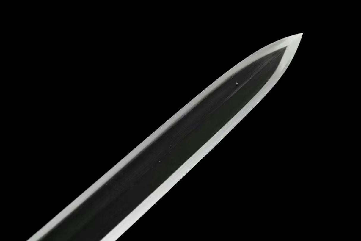 A replica Han dynasty sword with a white copper and seashell sheath.白铜贝壳大汉剑