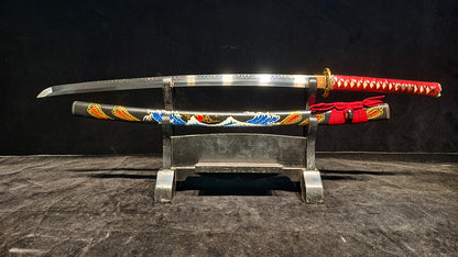 （T10 covers soil and burns blade to create ripple pattern）katana