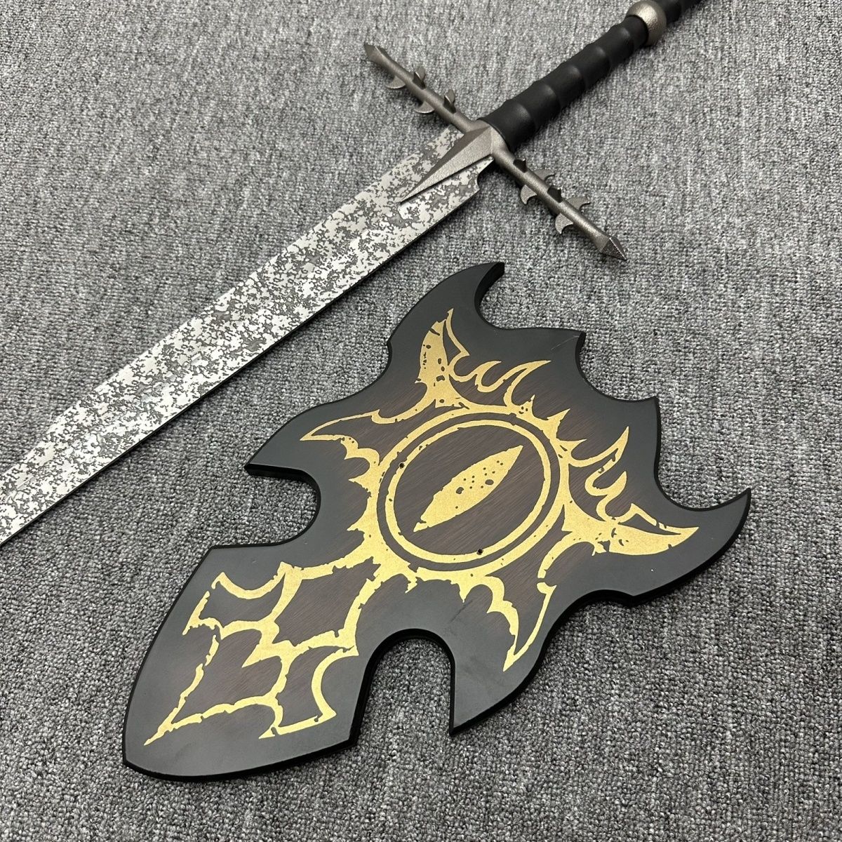 Sorcerer King's Sword (Stainless Steel) Blunt blade; unsharpened.