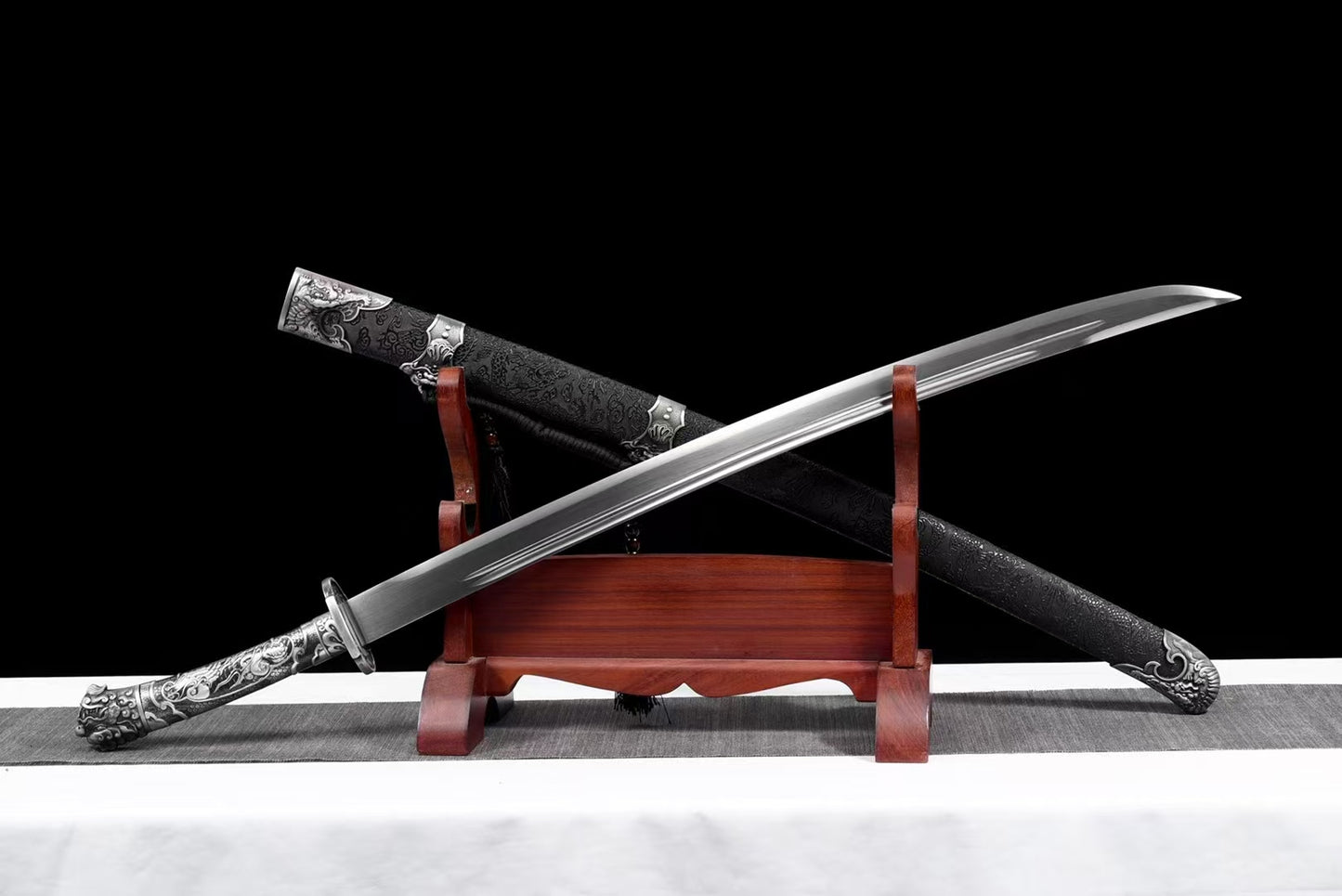 Lion head integrated handle waist knife lion king knife狮王刀