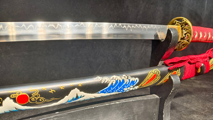 （T10 covers soil and burns blade to create ripple pattern）katana