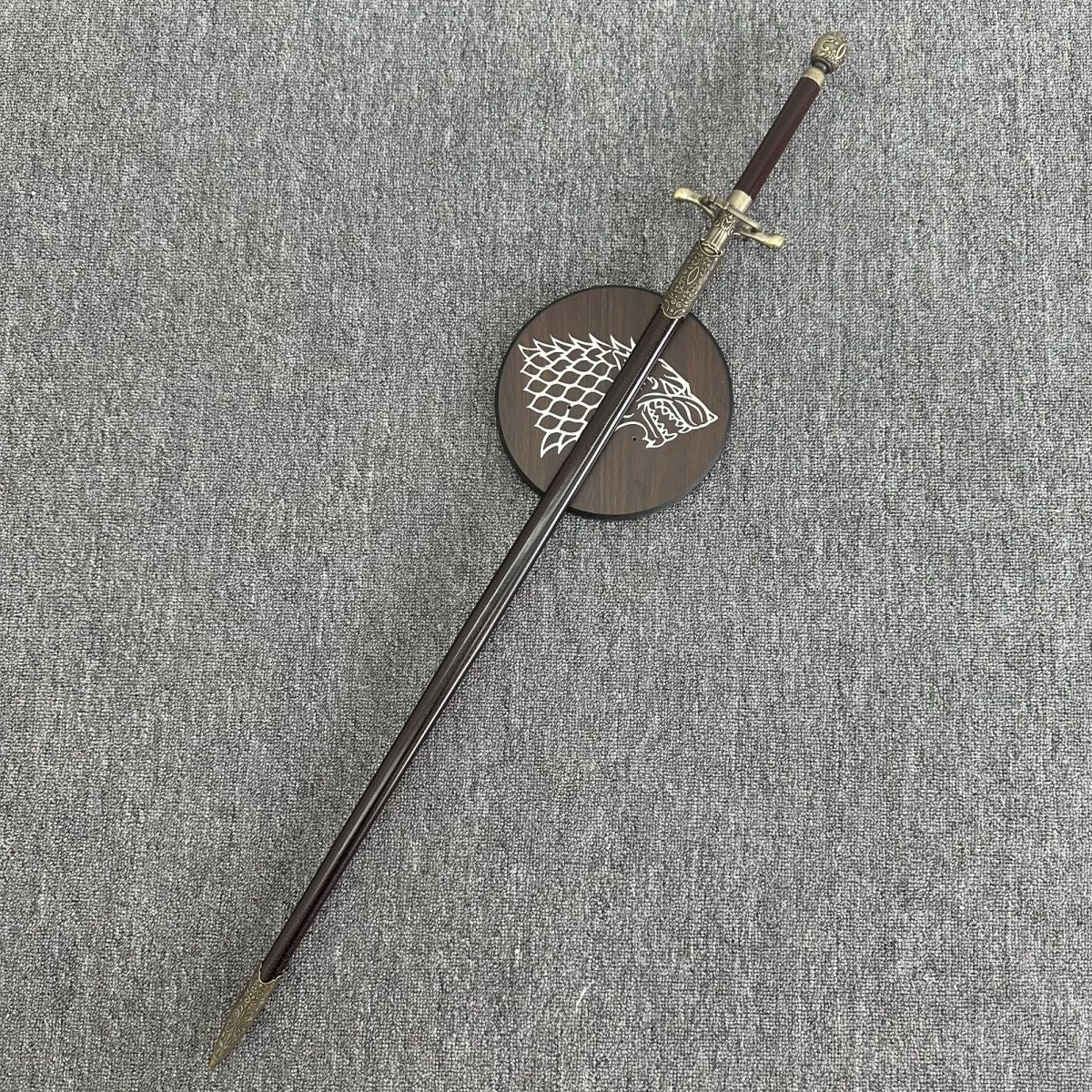 Sewing Needle (Stainless Steel) Blunt blade; unsharpened.