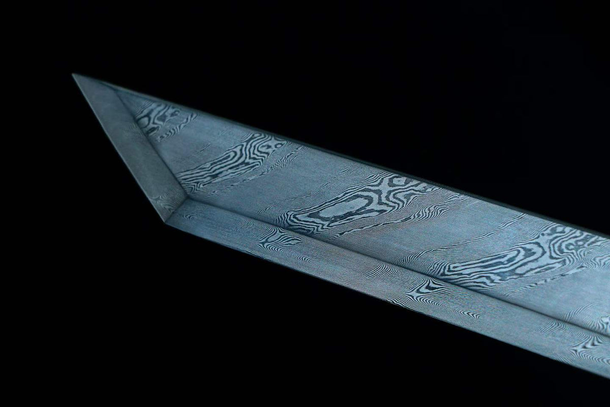 Dragon Pattern Tang Dao, Full Tang Construction, Sharp Blade, Hand-Forged Damascus Steel Blade, Zinc Alloy Fittings With Synthetic Gemstones, Old Sourwood Scabbard, Collectible Historical Chinese Sword