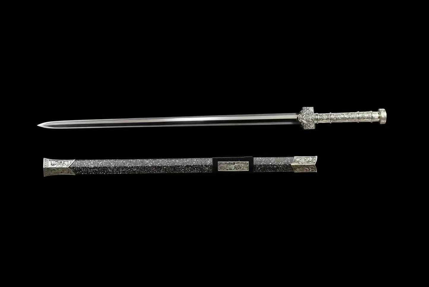 A replica Han dynasty sword with a white copper and seashell sheath.白铜贝壳大汉剑
