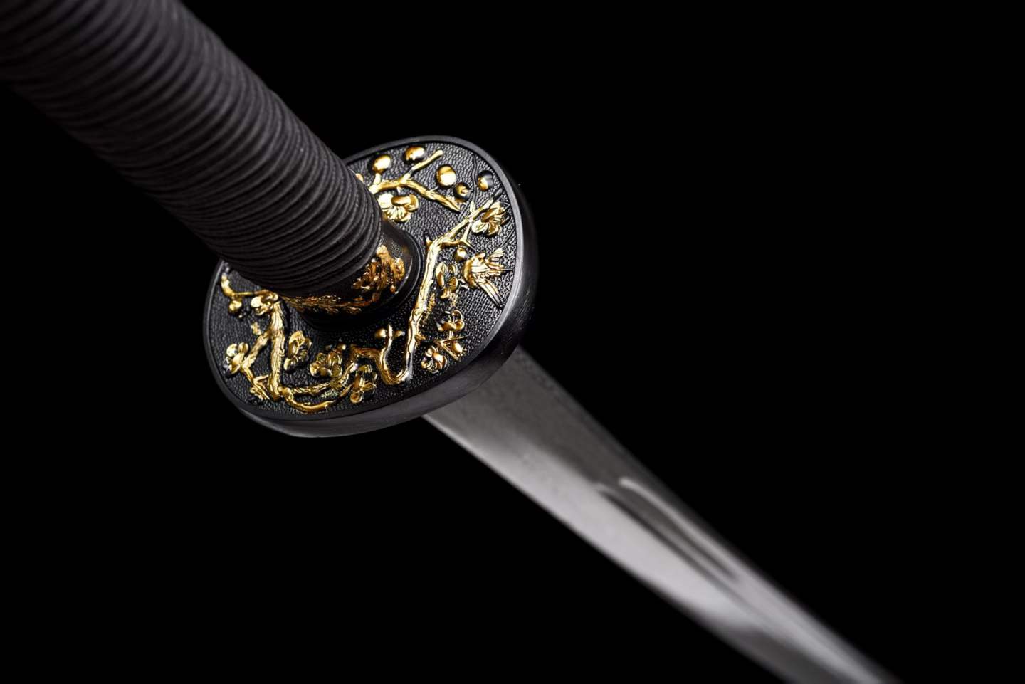 Han‑Mei‑Jin Spring‑Autumn Dao, Full Tang Construction, Sharp Blade, Damascus Steel Forged, Plum‑Blossom Alloy Fittings, Cord‑Wrapped Wood Handle, Premium Dragon‑Phoenix Hardwood Scabbard, Historical Replica Collectible Sword