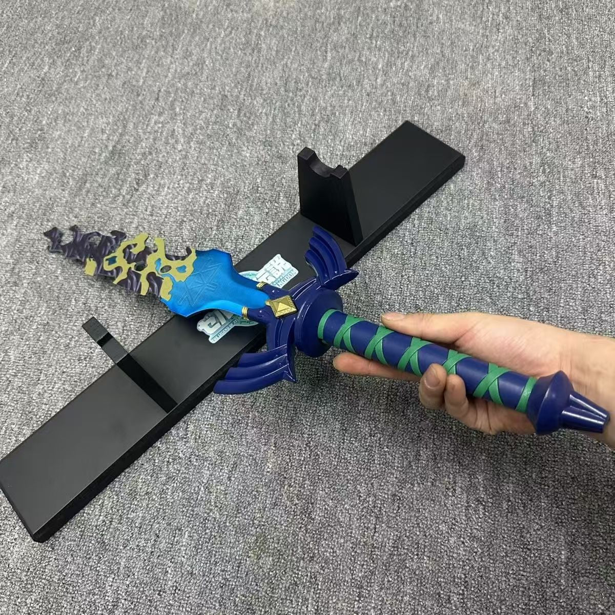 Master Sword Decayed Version (Stainless Steel) Blunt blade; unsharpened.