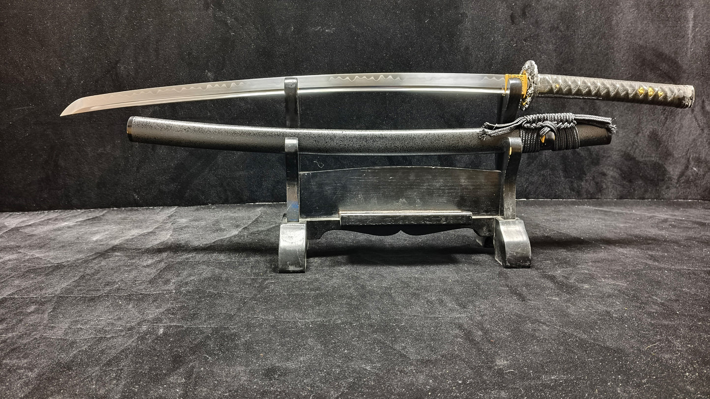 (Medium carbon steel forging process, burnt blade) katana