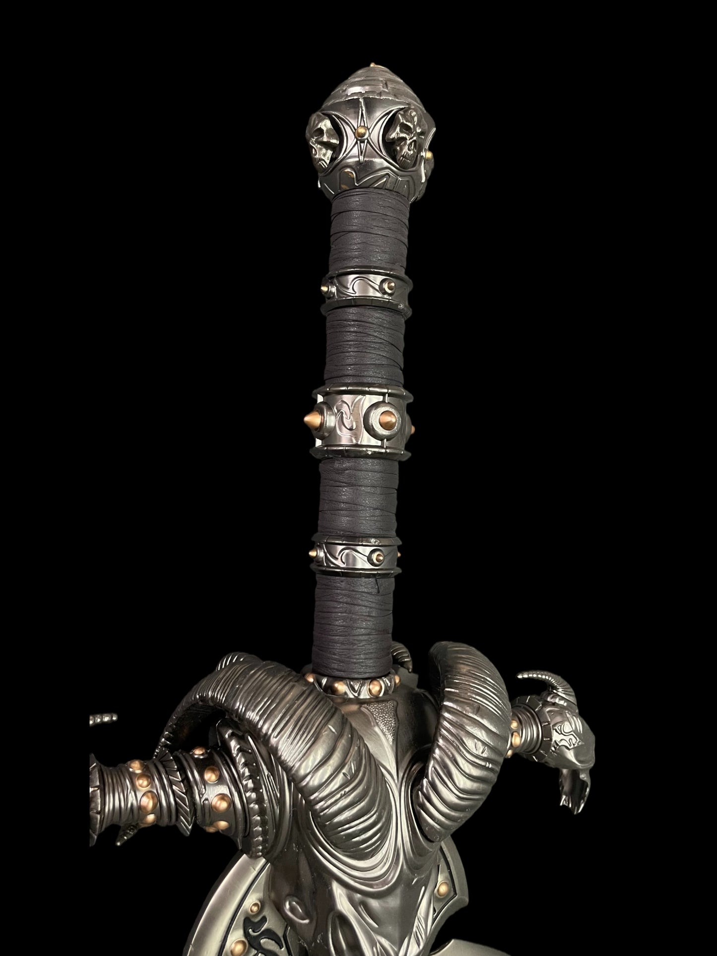 (6 kg) Frostmourne (Stainless Steel) — Blunt Blade (Unsharpened)