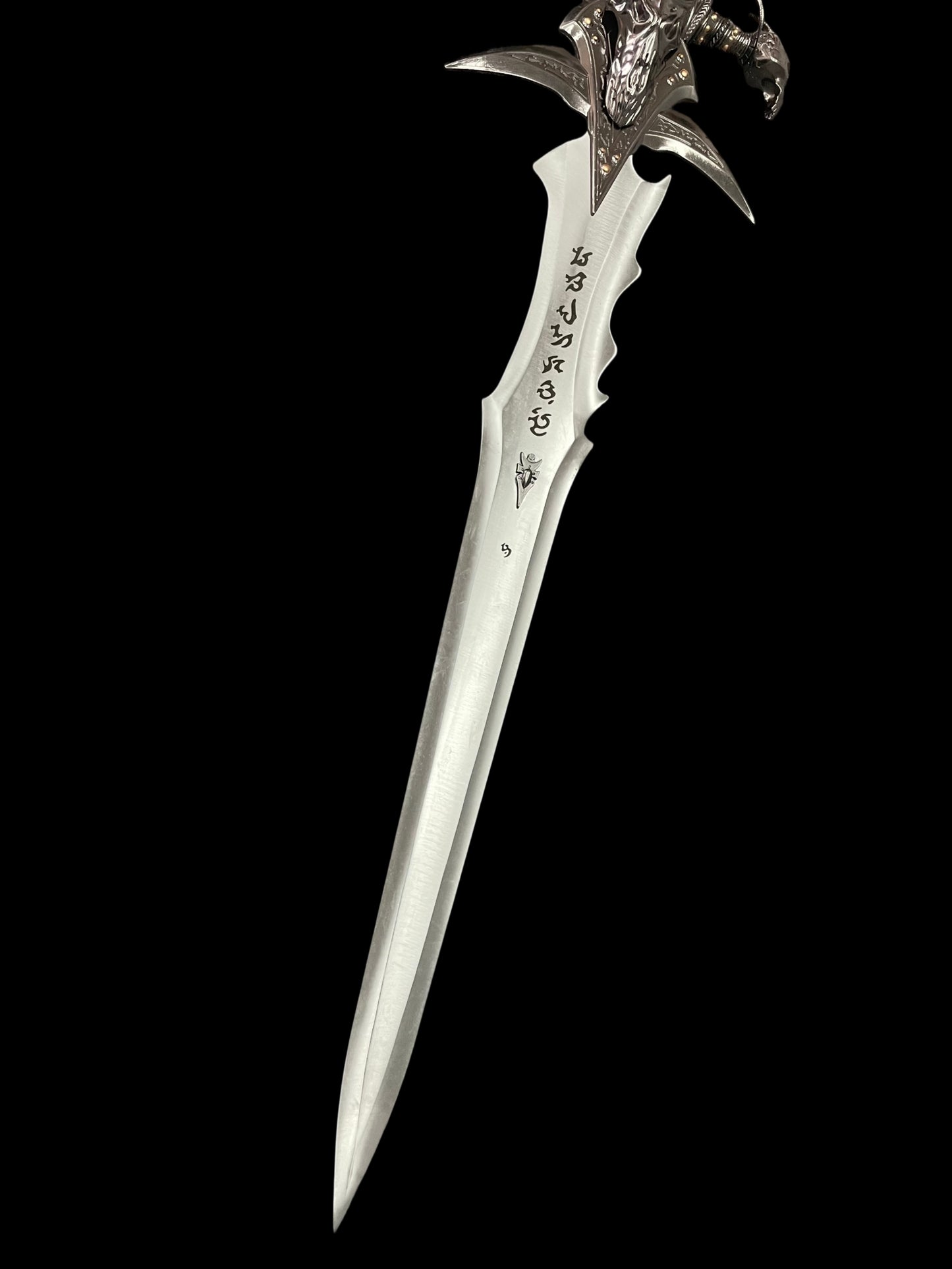 (4kg) Frostmourne (Stainless Steel) — Blunt Blade (Unsharpened)