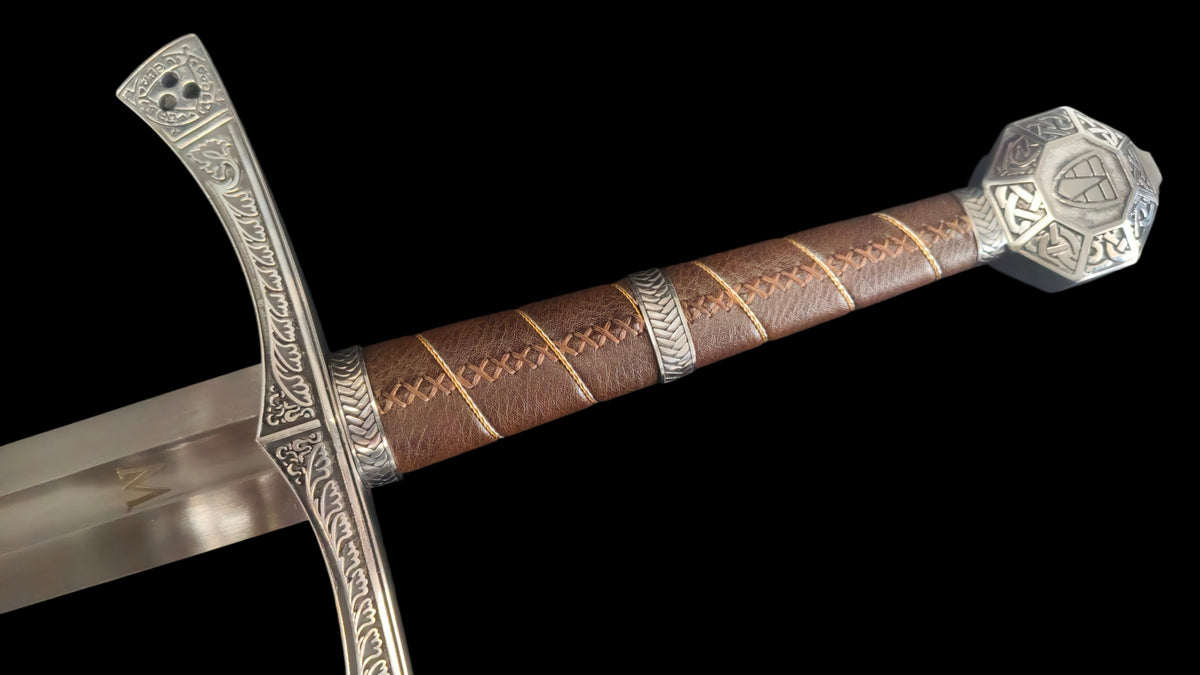 Full Tang Sir Radzig Sword Replica, Sharp Blade, 60Si2CrVA Spring Steel Mirror‑Polished Blade, 304 Stainless Steel Engraved Guard, Wood & Genuine Cowhide Scabbard, Kingdom Come Deliverance Medieval Knight Collectible Sword