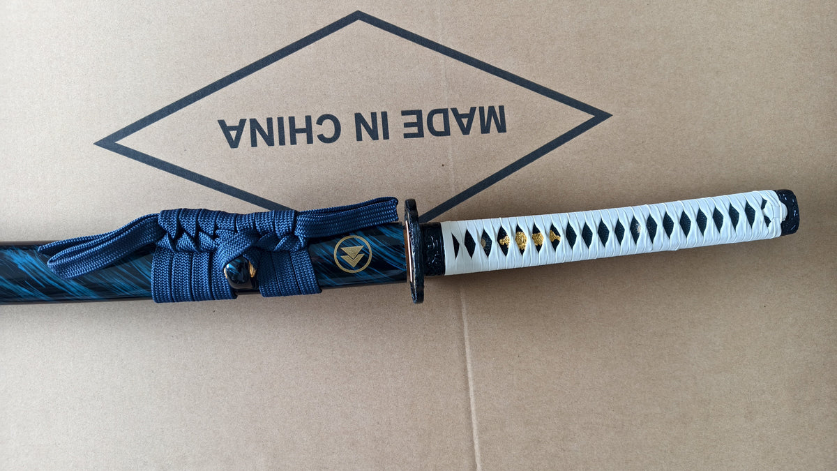 Ghost of Tsushima Long Katana, Full Tang Construction, Hand Forged T10 Steel Clay Tempered Blade, Sharp Edge, Hand Polished For Enhanced Sharpness, Alloy Fittings, Solid Wood Scabbard With Real Ray Skin Handle, Collectible Replica Samurai Sword