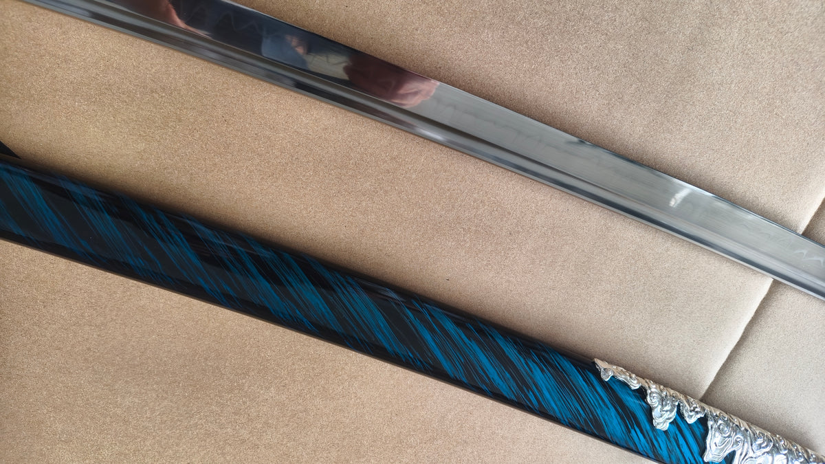 Ghost of Tsushima Long Katana, Full Tang Construction, Hand Forged T10 Steel Clay Tempered Blade, Sharp Edge, Hand Polished For Enhanced Sharpness, Alloy Fittings, Solid Wood Scabbard With Real Ray Skin Handle, Collectible Replica Samurai Sword