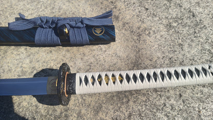 Ghost of Tsushima Long Katana, Full Tang Construction, Hand Forged T10 Steel Clay Tempered Blade, Sharp Edge, Hand Polished For Enhanced Sharpness, Alloy Fittings, Solid Wood Scabbard With Real Ray Skin Handle, Collectible Replica Samurai Sword