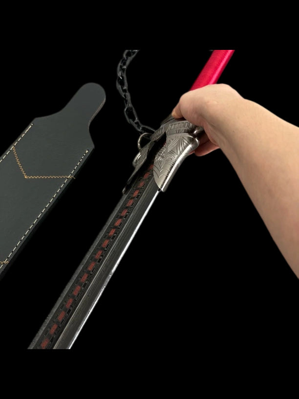 Greatsword, 7.5kg (high manganese steel), blunt blade, unsharpened.