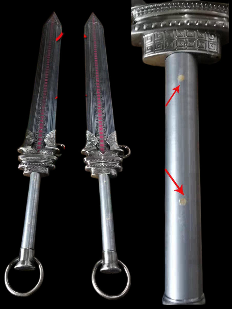 Greatsword, 7.5kg (high manganese steel), blunt blade, unsharpened.