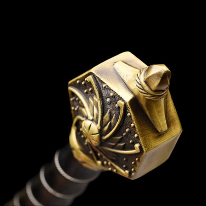 One-piece keel Damascus steel forged sharp sword, replica of the Blackfire Sword from Game of Thrones.